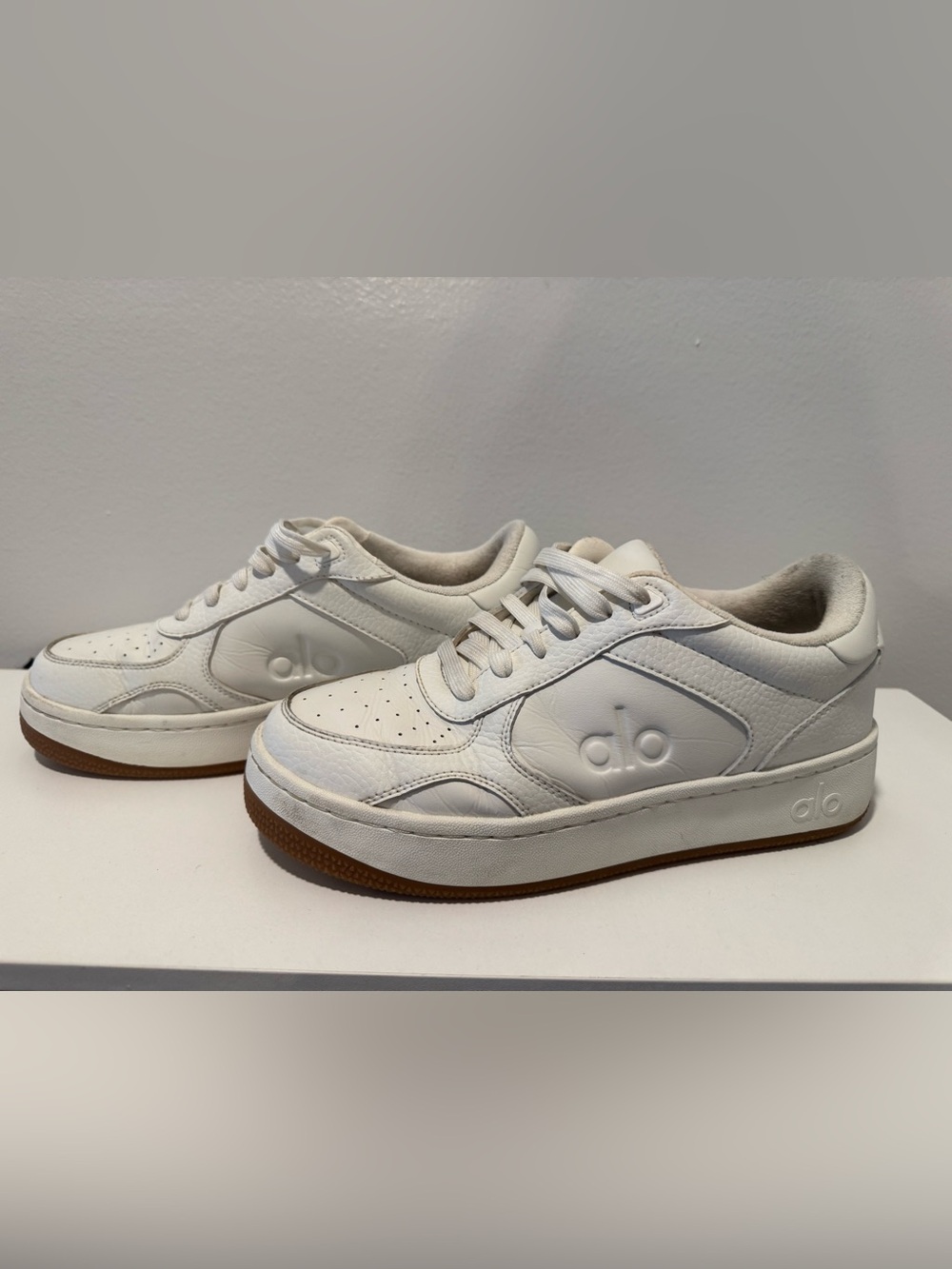 ALO Recovery Mode unisex White Sneakers